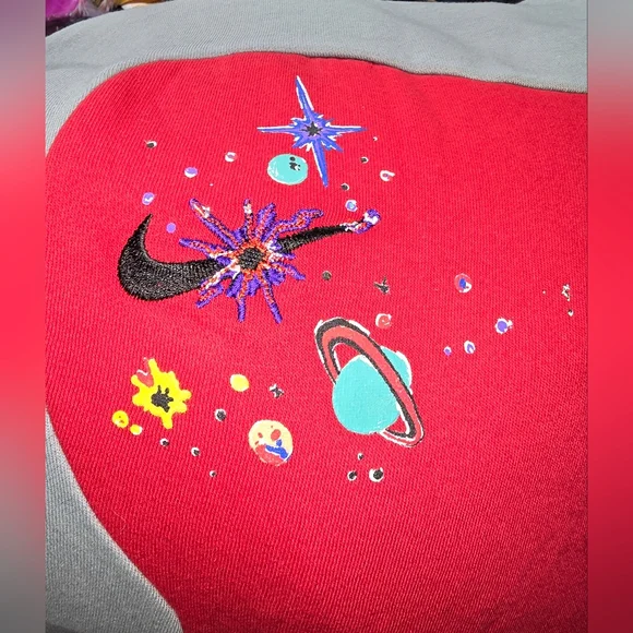 Nike Red & Gray Hoodie Sweatshirt Sz S NWOT. Box - Picture 3 of 7